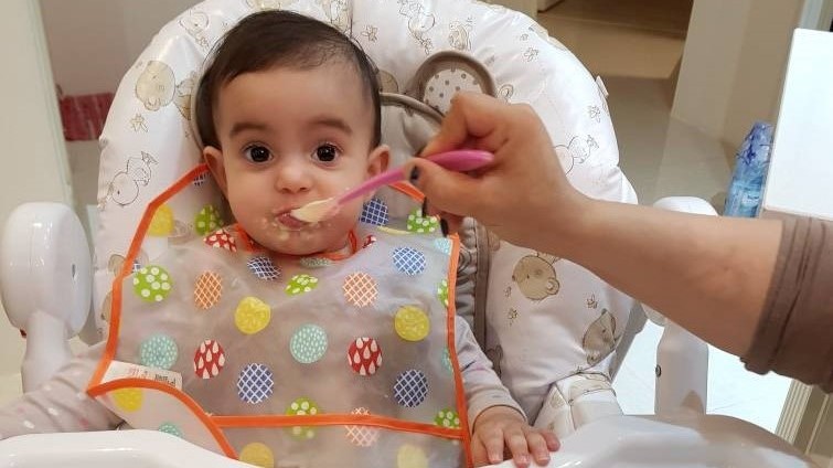 اضافه کردن مواد غذایی کمکی به غذای کودکان شیرخوار