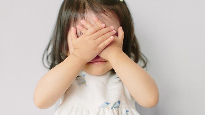چگونه صداقت را به کودکتان آموزش دهید: پنج تا هشت ساله