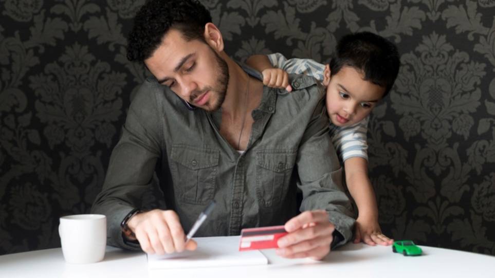 پریدن وسط صحبت تلفنی والدین