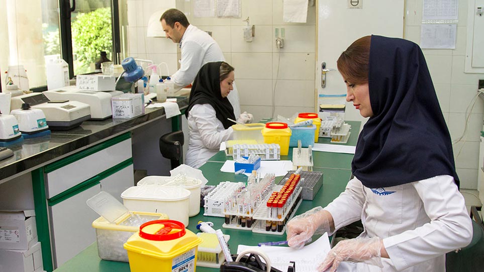آزمایش غربالگری و تشخیص نقص‌های مادرزادی جنین در سه ماهۀ دوم بارداری