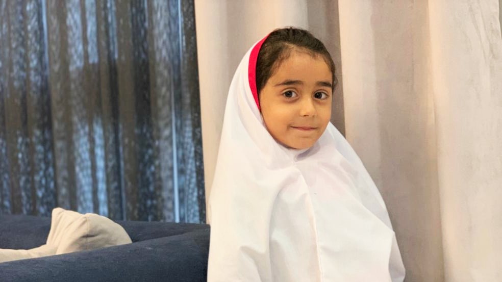 پنج سال و ۱۰ ماه: شروع مدرسه