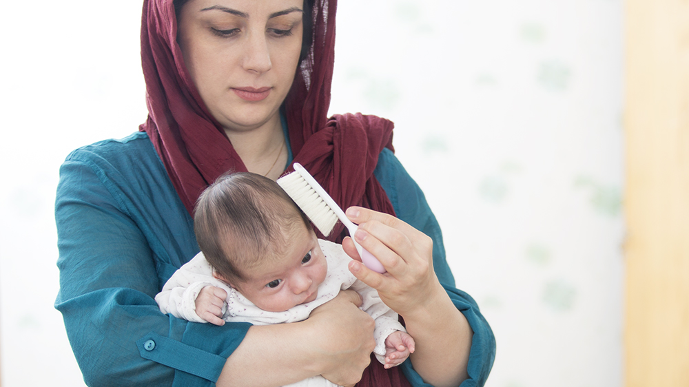 چطور از کلاه گهواره در نوزاد پیشگیری کنیم؟