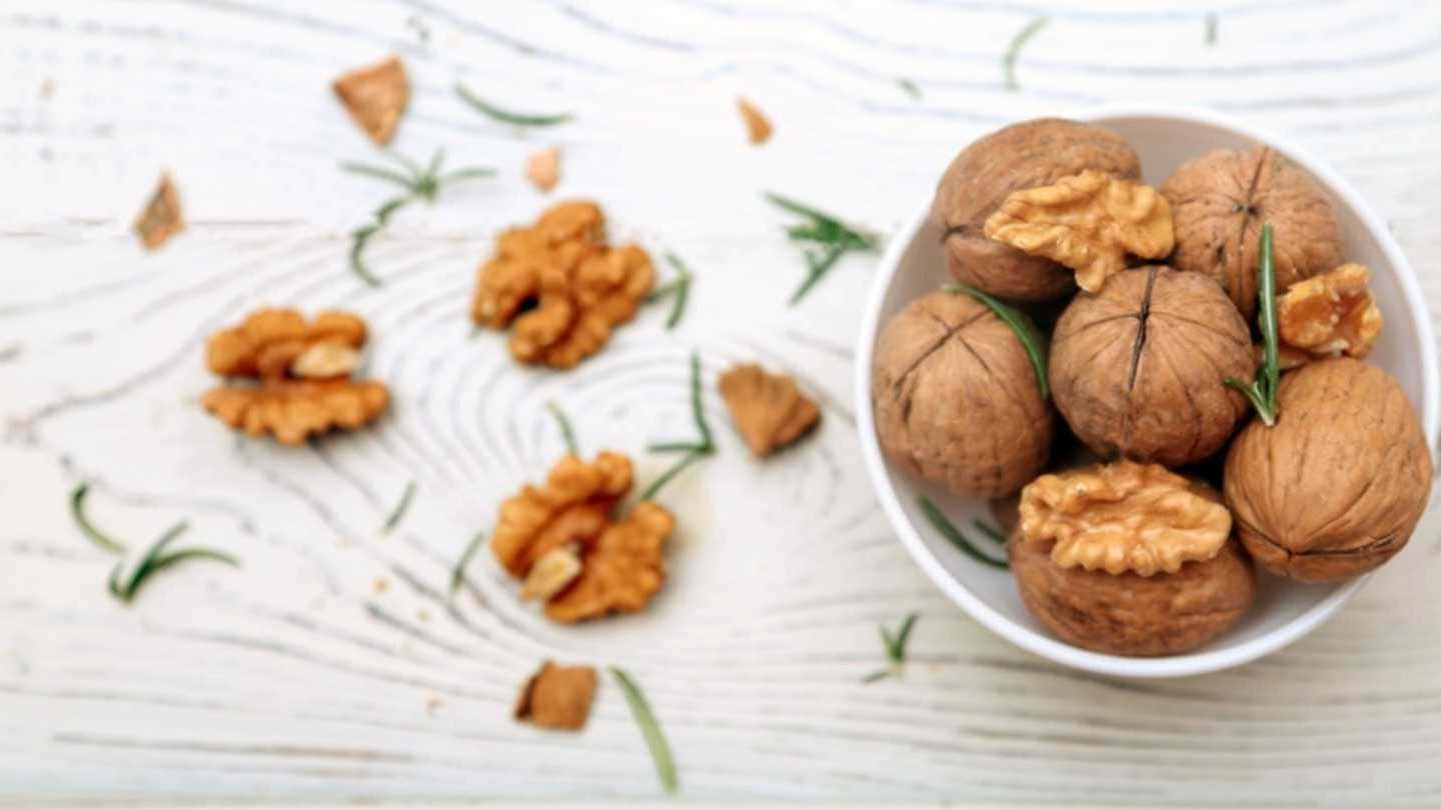 تغذیهٔ کودک: اسیدهای چرب ضروری در رژیم غذایی کودکان تغذیهٔ کودک: اسیدهای چرب ضروری در رژیم غذایی کودکان