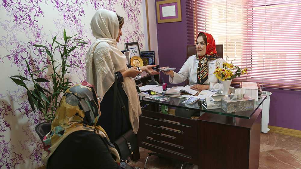 آیا عمل لیزیک چشم در بارداری خطر دارد؟